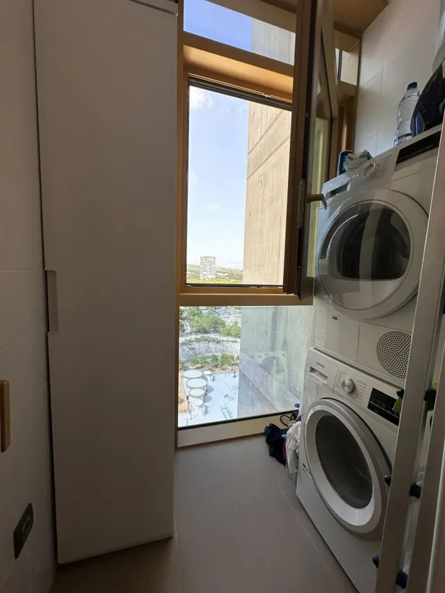 Se vende magnifico apartamento en el icónico edificio Intempo, zona Poniente — 14