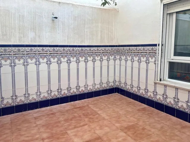 PRIMERO CON DOS SUPER PATIOS — 18