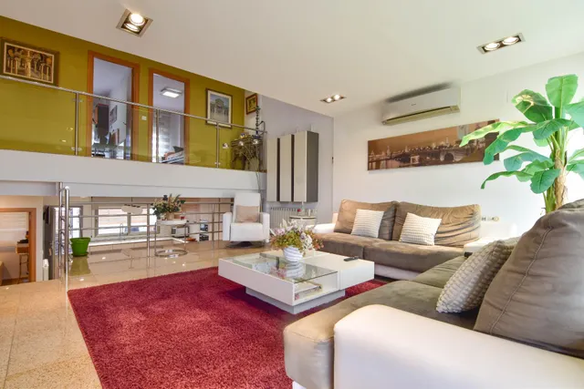 Moderna y seminueva casa en Paiporta en zona tranquila, sin finca delante — 6
