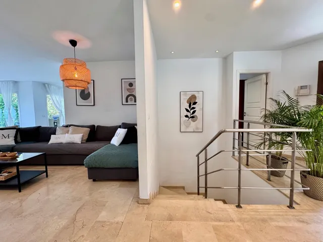 Chalet Independiente de Lujo en Benalmádena – Privacidad, Naturaleza y Vistas al Mar — 7