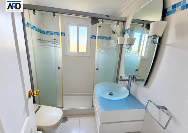 Oportunidad en Benalmádena Costa: 1 dormitorio cerca del mar — 19