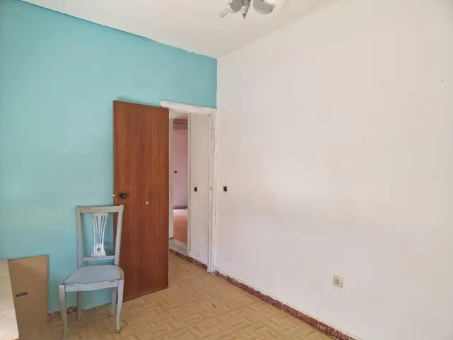 AOC VENDE EN EL CENTRO DE MOSTOLES, CASA EN PRIMERA PLANTA PARA REFORMAR CON GRAN POTENCIAL. — 17