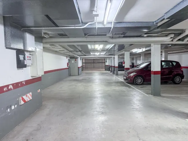 NUEVO PRECIO · Piso en el centro de Alella con terraza al sur, piscina, parking y trastero — 39