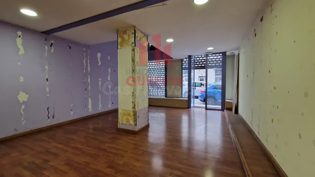 LOTE COMPUESTO POR LOCAL COMERCIAL Y VIVIENDA — 4