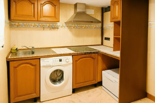 ***DE OPORTUNIDAD*** Amplia vivienda ubicada en el corazón d