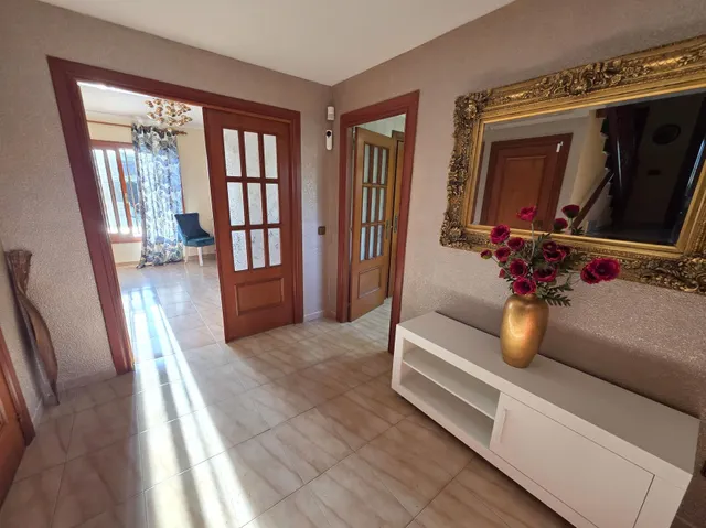 Villa en Gran Avenida de Benicàssim. Cerca del pueblo y de la playa del Voramar. 1700 m2 de parcela, — 15