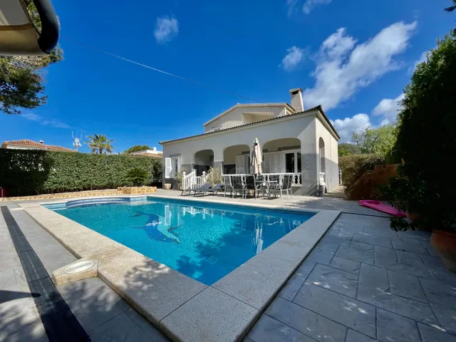 VILLA CON LICENCIA ETV PARA 8 PERSONAS: UNA OPORTUNIDAD ÚNIC - foto 2