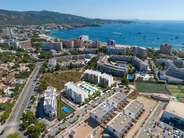 Vivienda de obra nueva con terraza, piscina, parking y trast - foto 4