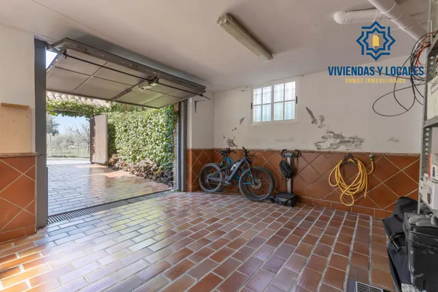Chalet en venta en La Zubia con Licencia Turística — 50