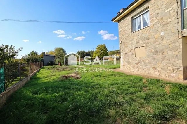 Casa de piedra con finca de más de 2.200 m² a 2 minutos de A - foto 2