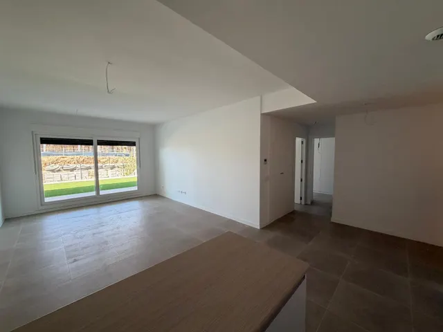 Bajo SUROESTE con altura de primera con terraza y jardín con vista al Mar — 10