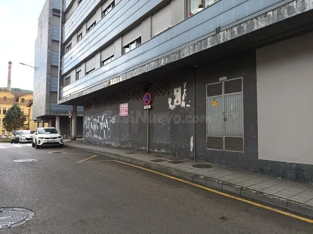 Local comercial 663m² en venta - La Felguera - foto 2