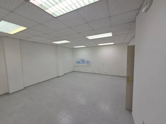 Local comercial en venta — 17