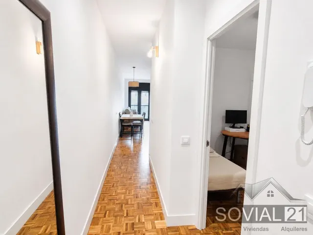 Piso reformado con mucho estilo junto a la plaza Sanllehy — 25