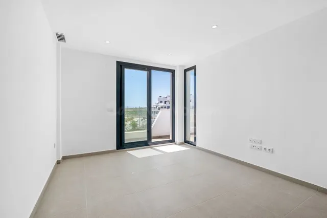 Moderno apartamento de 2 dormitorios en Santa Rosalia Lake a - foto 3