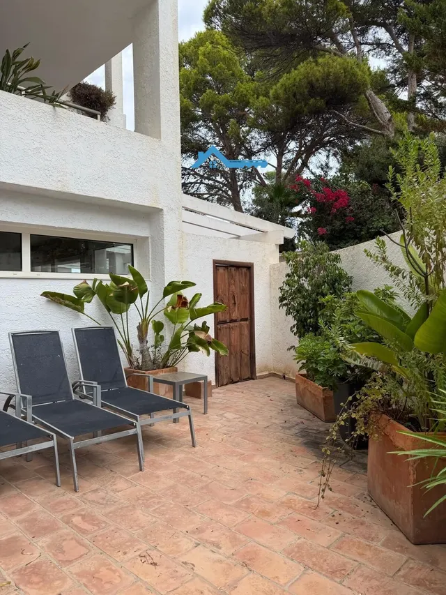 Exclusivo apartamento reformado con vistas al mar y acceso directo a la playa en Cap Negret, Altea — 37