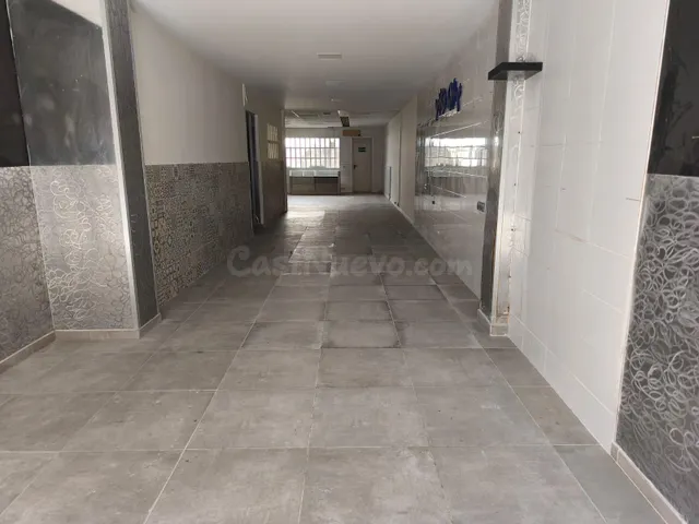 Local comercial en el centro de Olesa - foto 2