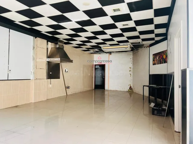 SE ALQUILA LOCAL COMERCIAL EN EL TEMPLE — 4
