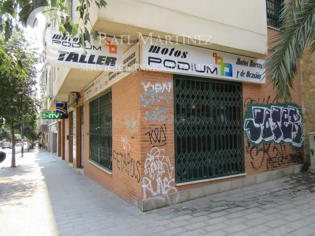 Local comercial 127m² en venta - Campoamor — 2