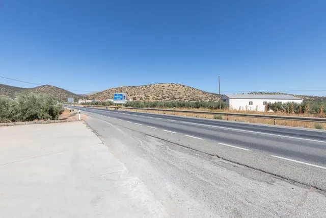 Nave industrial 2169m² en venta - Iznalloz — 40
