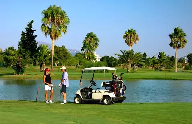 Ático de 3 dormitorios con solarium y piscina privada en Oliva Nova Golf — 15