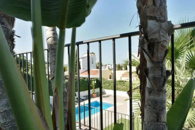 Impresionante chalet con piscina y en zona con campo de golf — 8