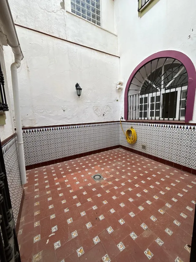 En venta casa a reformar en el centro histórico de San Roque, con local incluido — 6
