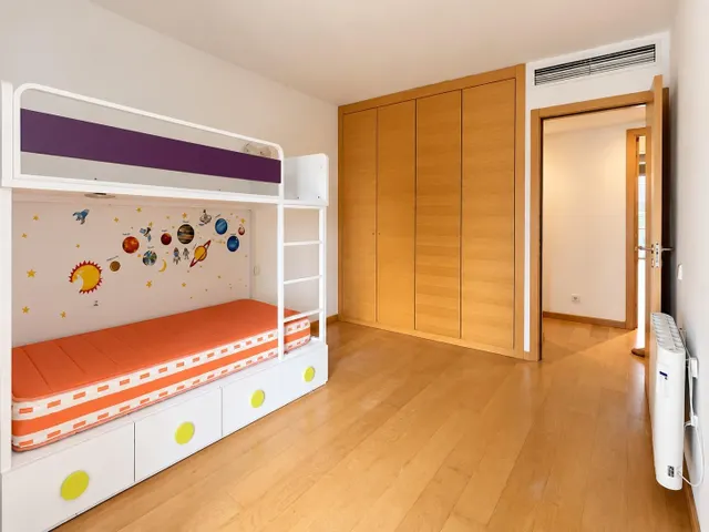 Alquiler de amplio piso 3 habitaciones con terraza, piscina, parking y trastero en Palma — 11