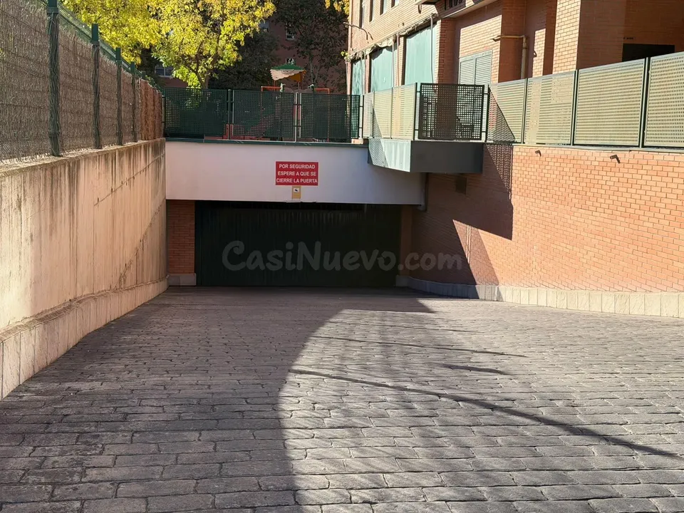 Garaje 12m² en venta - Pau de Carabanchel
