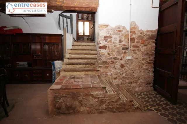 CASA DE PUEBLO EN FAURA ESPACIOSA MUCHAS POSIBILIDADES PRECIO REBAJADO — 7