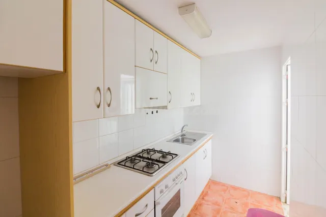 CASA EN PLANTA BAJA CON TERREZA DE 90M2 Y PARCELA DE 300M2 E - foto 5