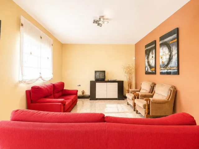 Casa independiente con 966 m2 de parcela en Nuevo Higuerón ( - foto 3