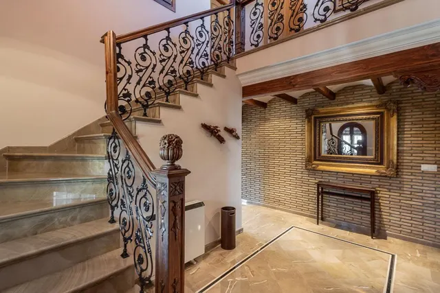 INCREÍBLE CHALET INDEPENDIENTE EN ZONA PRIVILEGIADA — 14