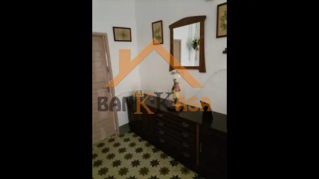 SE VENDE CASA CON LOCAL ABAJO EN FIÑANA ZONA CENTRO — 18