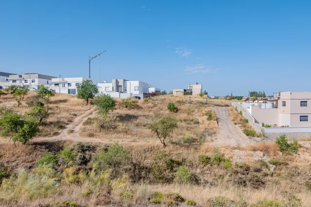 TERRENO EDIFICABLE EN LA ZUBIA — 15