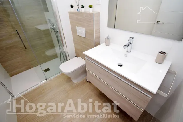 PRECIOSO ÁTICO REFORMADO Y TOTALMENTE EXTERIOR Y CON VISTAS AL PUERTO — 39