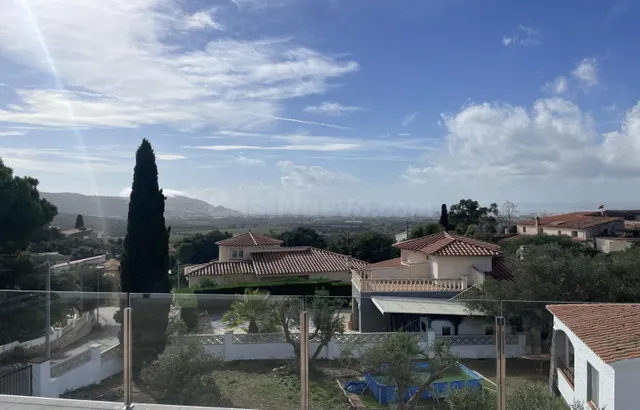VILLA REFORMADA CON LICENCIA TURÍSTICA - foto 5