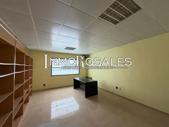 MAGNIFICO LOCAL CON POSIBILIDAD CAMBIO DE USO - foto 3