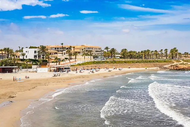 Fantastica vivienda en primera planta con gran terraza y vistas al mar — 23