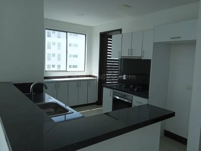 Vendo y Arriendo apartamento en barrio el Cabrero - foto 4