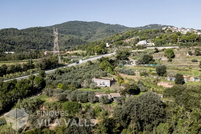 Finca rústica de 19.000 m2 con casa, olivos y pozo en Caldes de Montbui — 16
