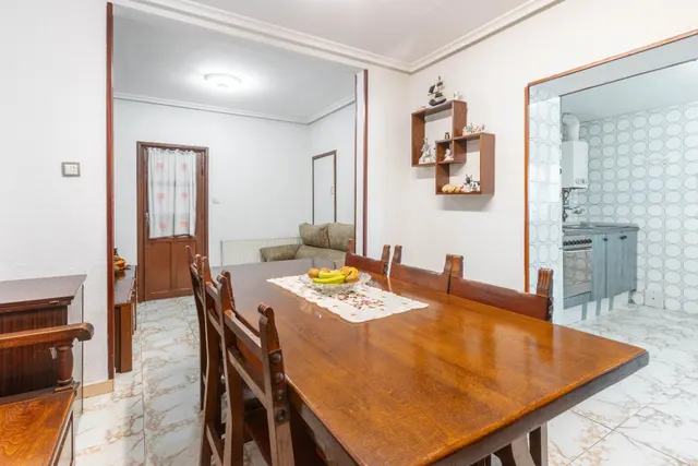 Casas, nave y fincas en venta en Caborana (aller) — 45