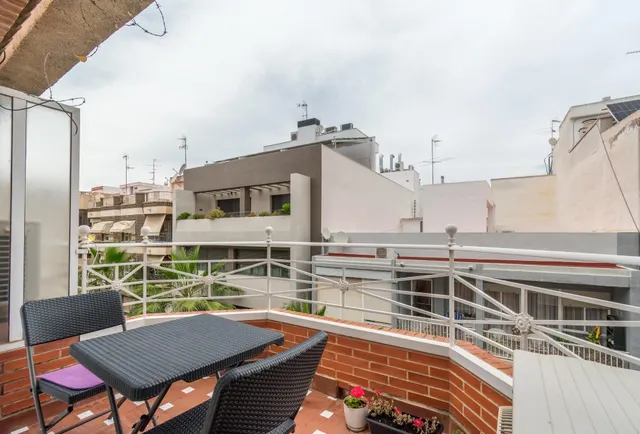 ¡Oportunidad para inversores en pleno centro de Torrevieja! — 2