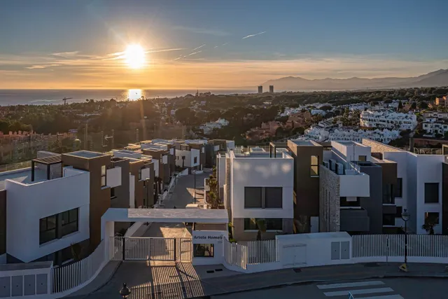 Complejo urbanístico de lujo en Cabopino (Costa del Sol). — 24