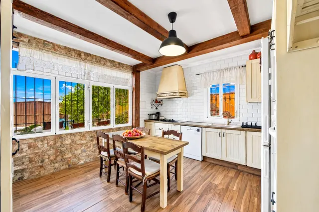 Chalet con encanto en la zona del Marquesado — 24