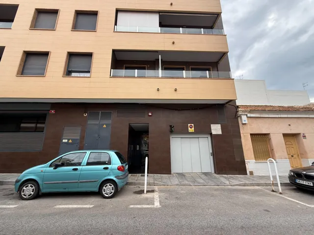 OPORTUNIDAD DE INVERSIÓN – 3 PLAZAS DE GARAJE EN EL CENTRO DE TORREVIEJA, A 500 M DEL PUERTO!!!! — 13