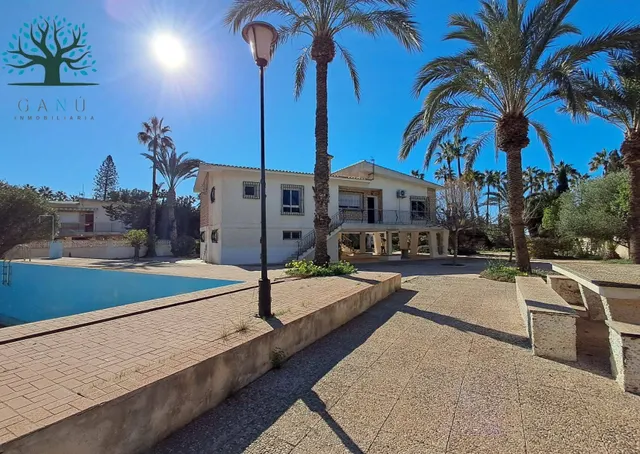 ESPECTACULAR CHALET A UN PASO DE LA PLAYA — 3