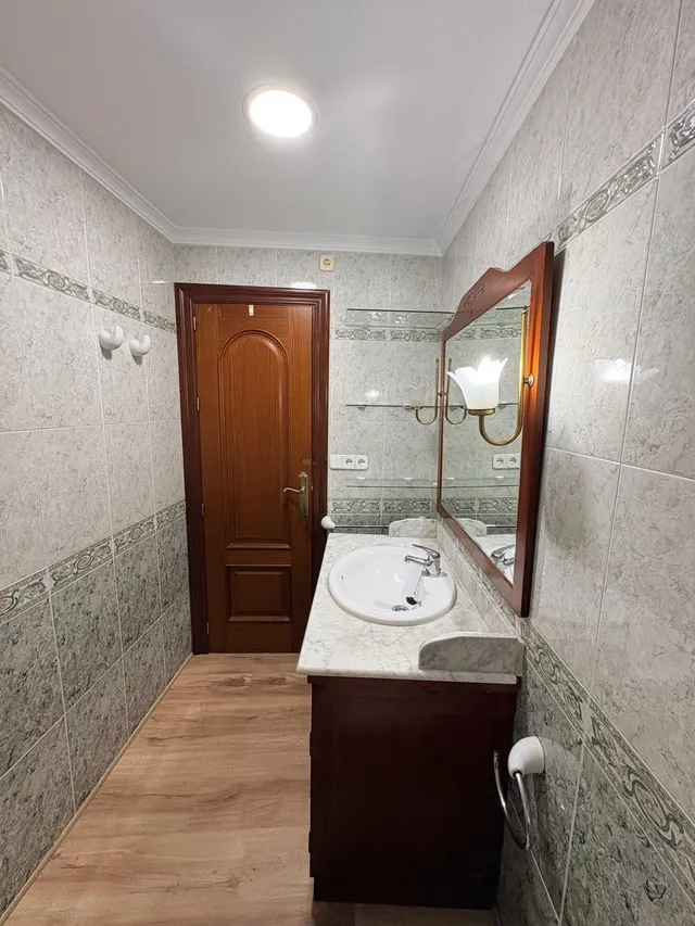 Amplio piso de 4 dormitorios reformado en pleno centro  de Motril con garaje y trastero — 13