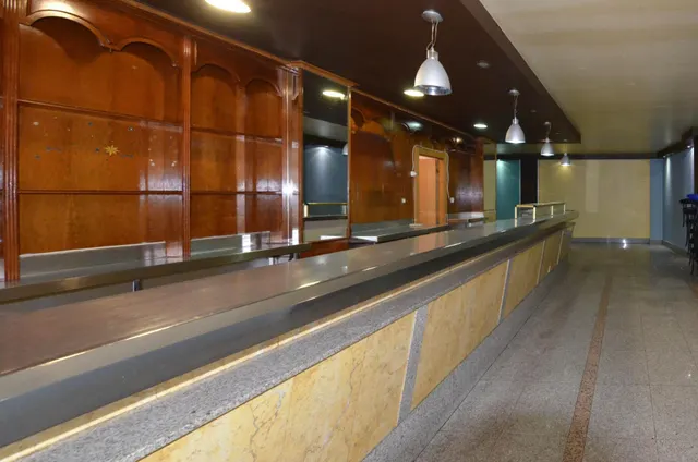 Urbis te ofrece un local en venta en zona Vidal, Salamanca. — 15