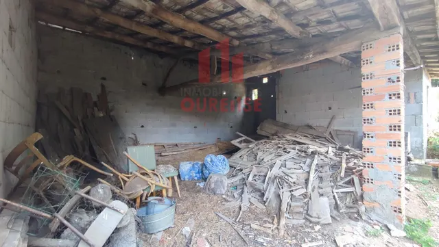 CASA INDEPENDIENTE DE PIEDRA CERCA DE LA MANCHICA Y PRÓXIMA A LA ENTRADA DE LA AG-31, dirección a Ourense-Celanova. — 6